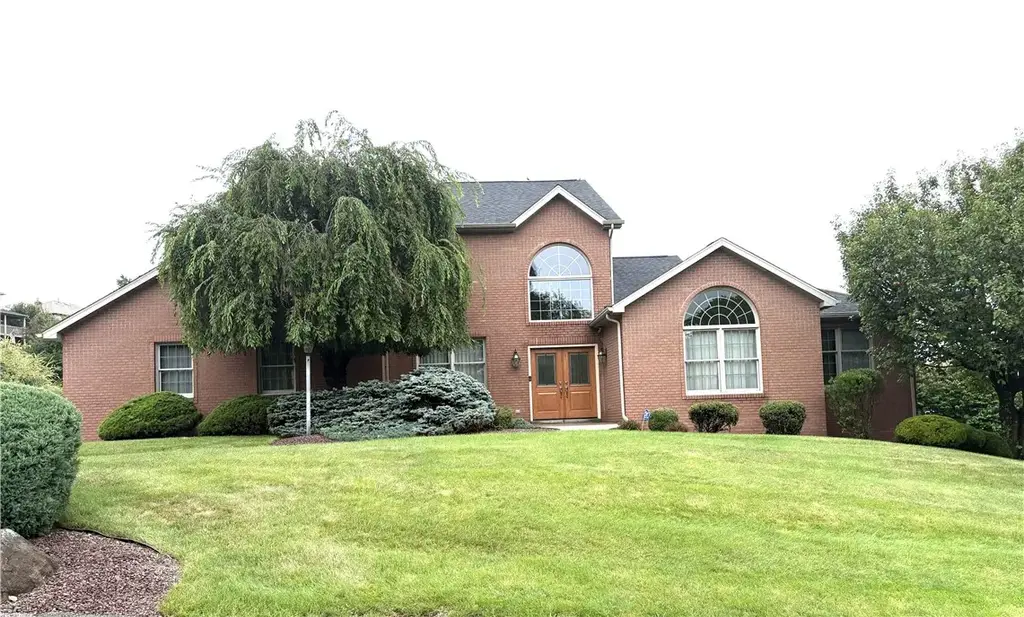 3121 Algonquin Trail, Lower Burrell