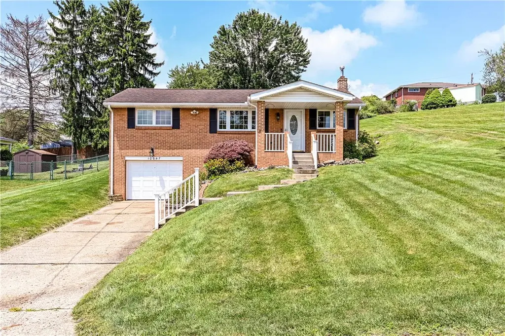 10547 Melrose Drive , North Huntingdon