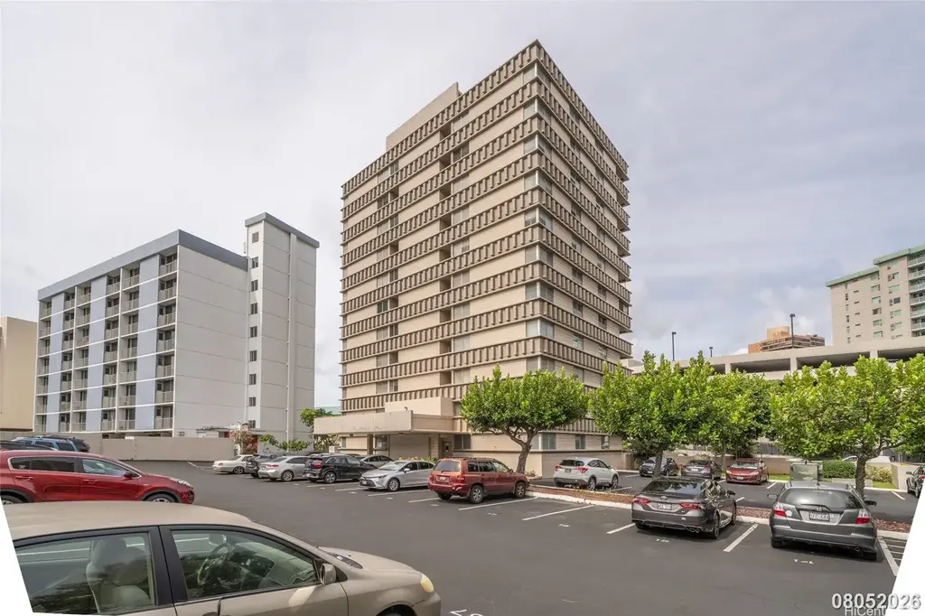 1099 Ala Napunani Street # 404, Honolulu