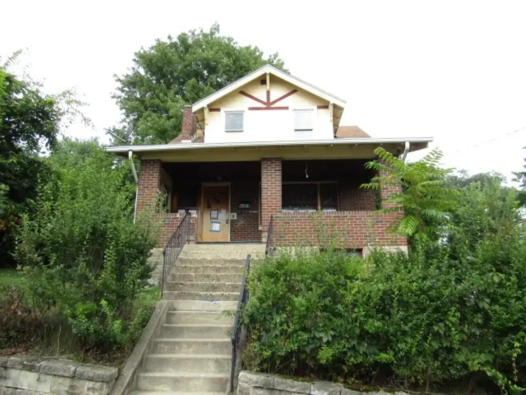 424 9th Avenue , Tarentum