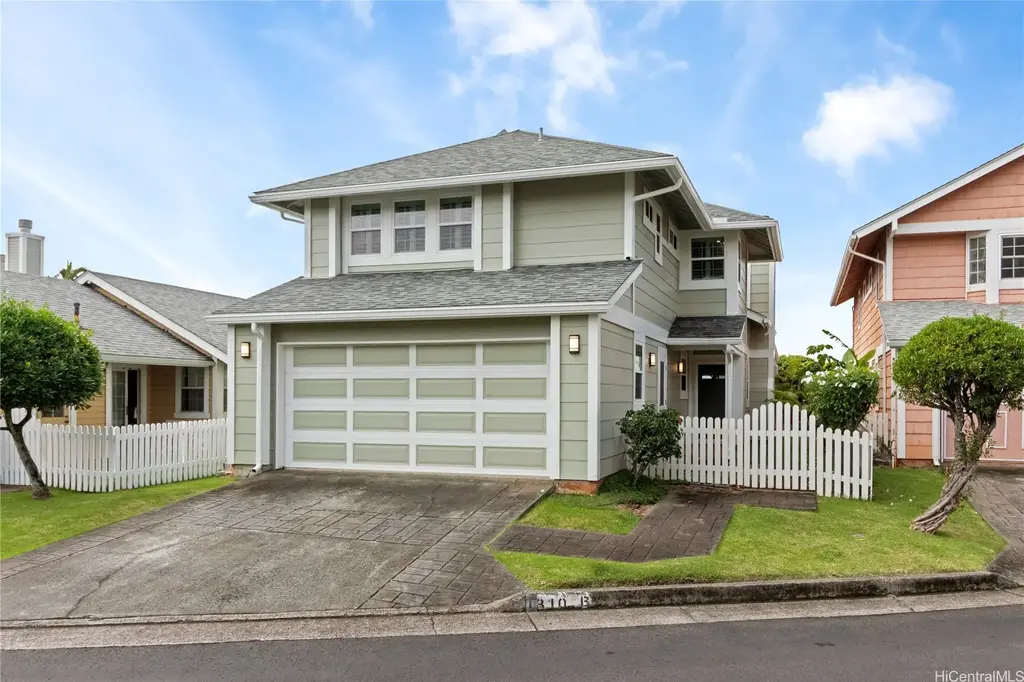 98-1810 B Kaahumanu Street # 3, Pearl City