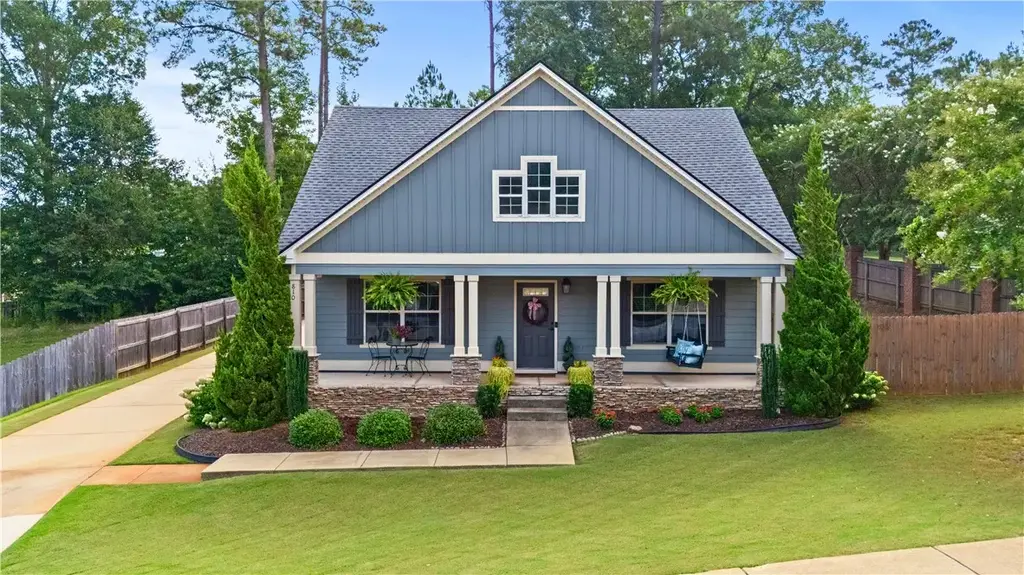810 Cotswold Way, Auburn