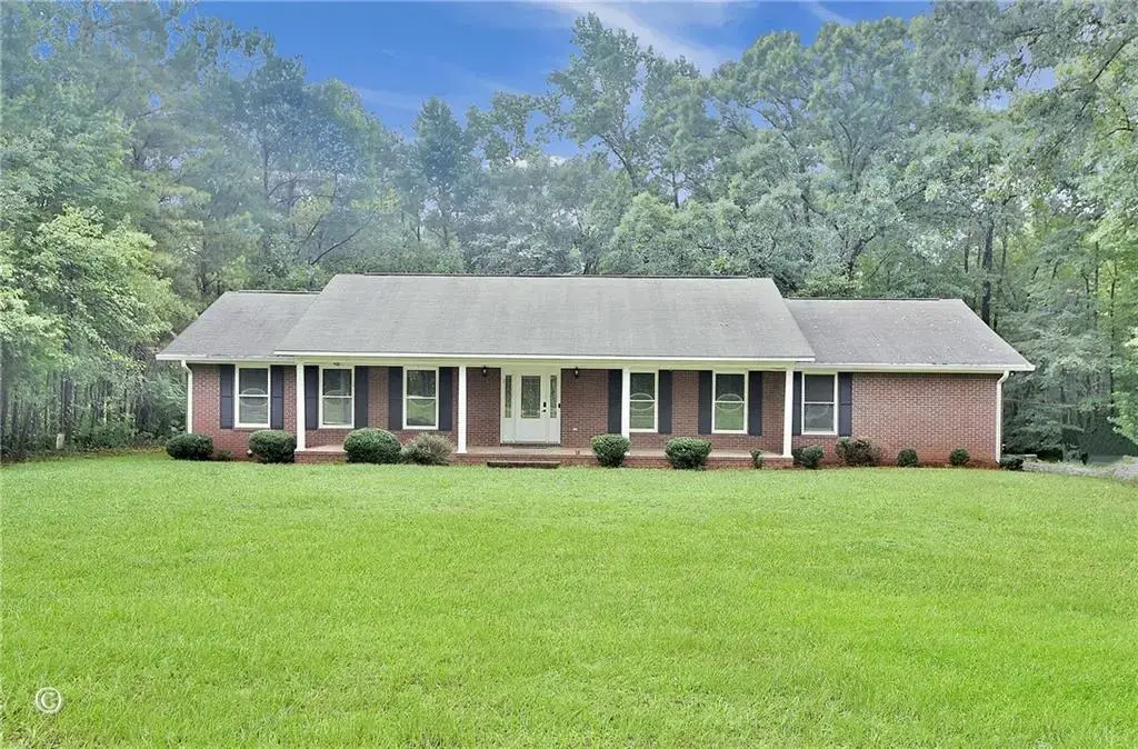 560 Lee Road 246, Salem