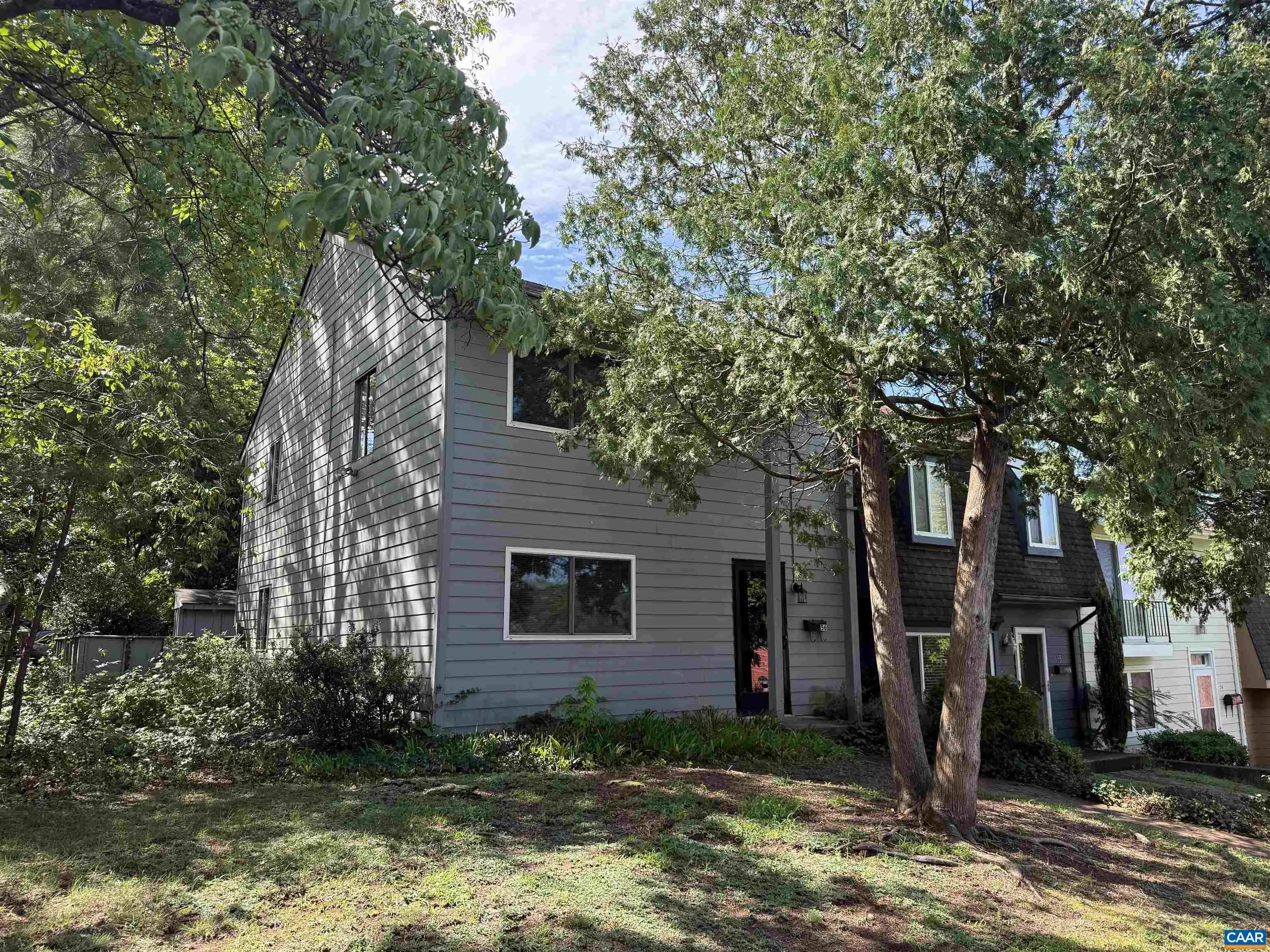 56 Woodlake Dr, Charlottesville