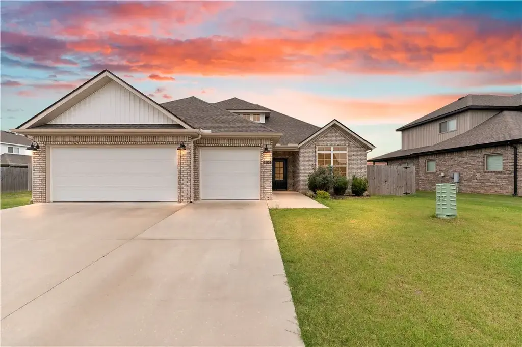 1161 Flat Rock Street, Centerton