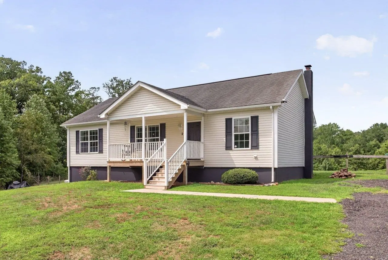 7066 Fortune Ln, Keene