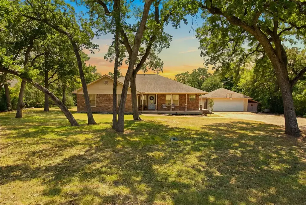 6826 Bendwood, College Station