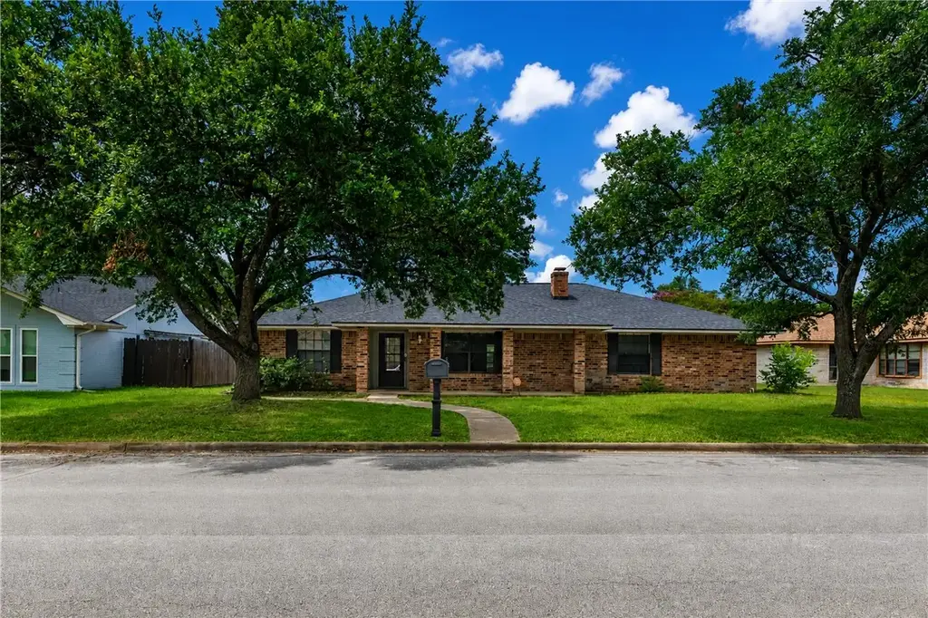 2312 Windsor Drive, Bryan