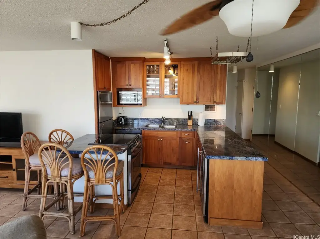 2115 Ala Wai Boulevard # 901, Honolulu