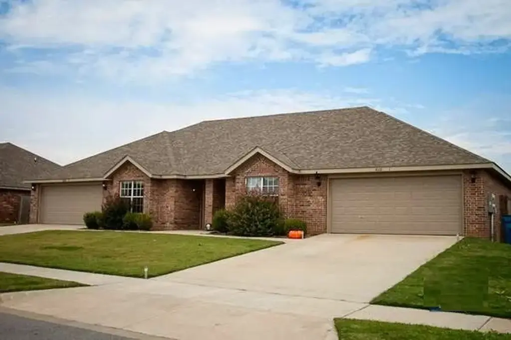 1202 Sw Quartz Avenue 1, Bentonville