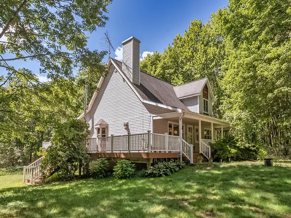 391 Glade Mills Road , Middlesex