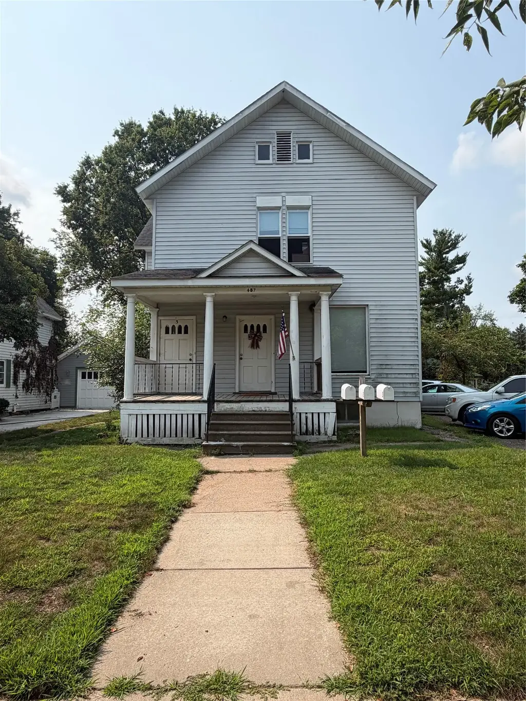 457 Summit Avenue 1-3, Eau Claire