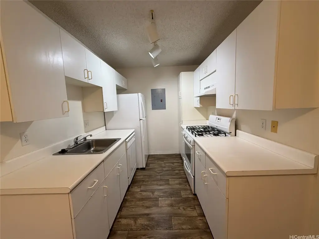 91-1339 Puamaeole Street # 40r, Ewa Beach