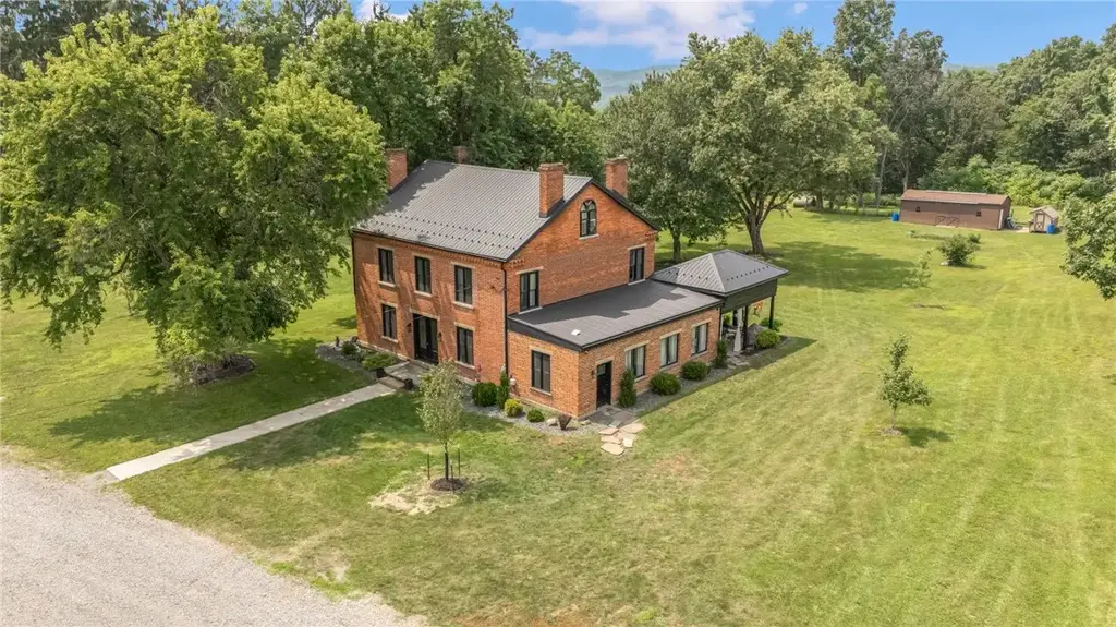 2318 Fleming Road , Shelocta