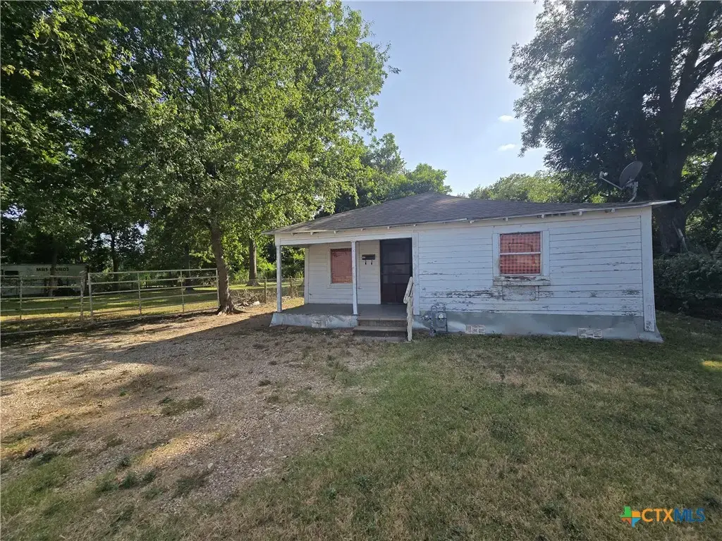 313 Commerce Street, Marlin