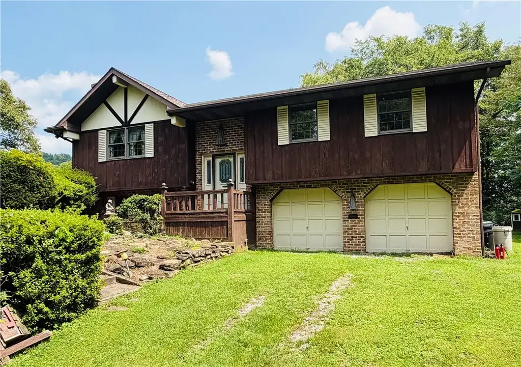 225 End Road , Centerville