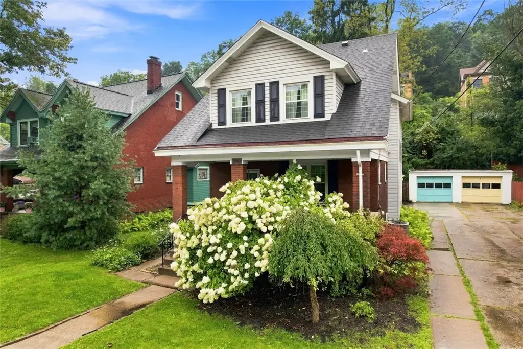 3943 Evergreen Road , Observatory Hill