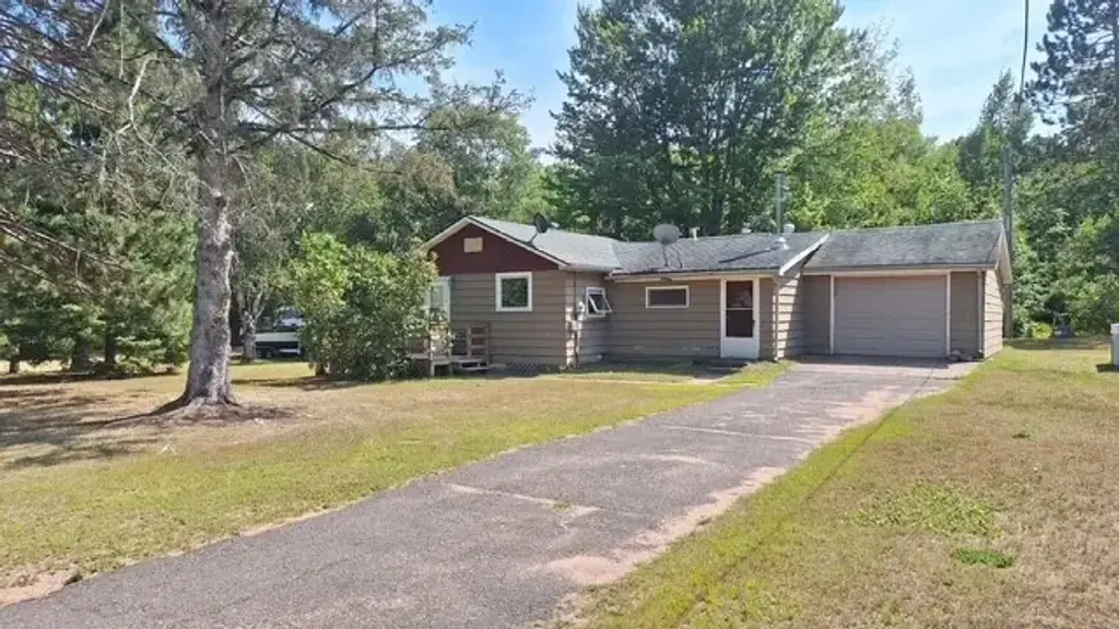 9180 E Biller Loop, Solon Springs