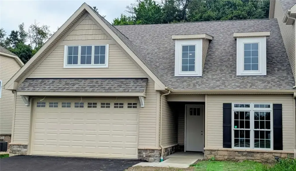 447 Eton Drive , Unity 