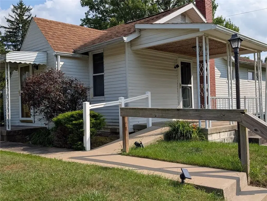 421 New Castle, Twp of But NW