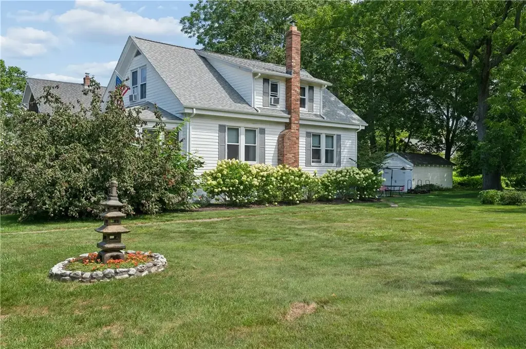 29 Howland Ave, Jamestown
