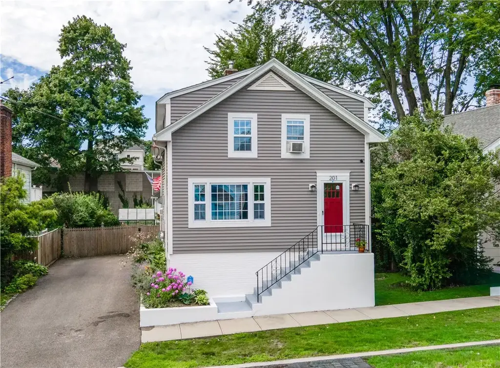 201 5th St, Providence