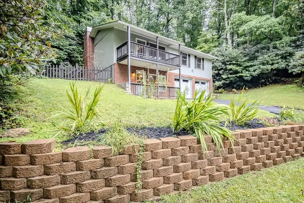 785 Dogwood Road, Boone