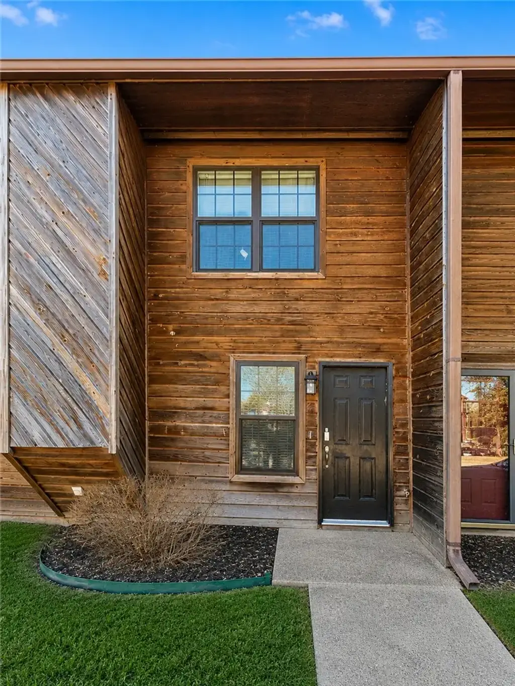 1370 N Oakland Avenue 4, Fayetteville