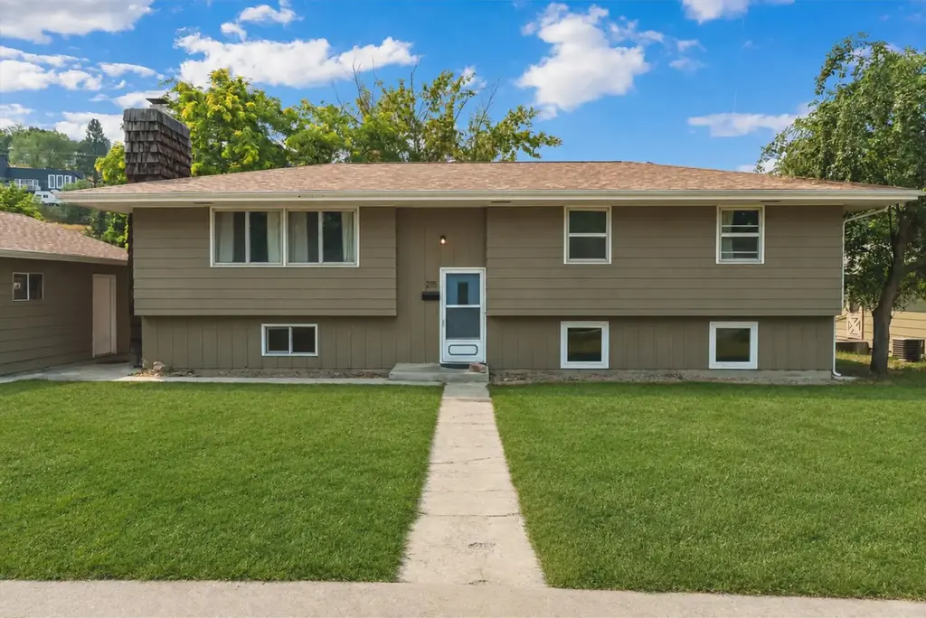 215 Dixon Avenue, Missoula