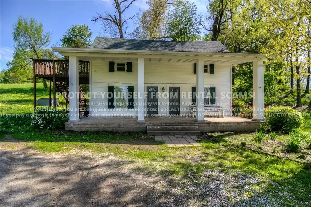 369 Steele Road, Tontitown