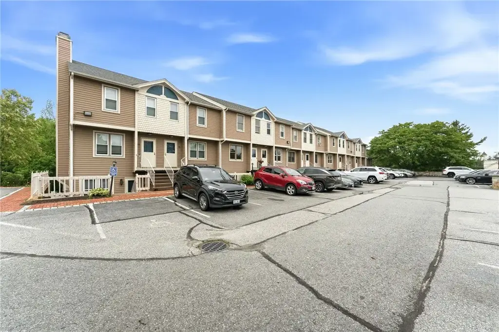 3399 Post Rd # 13, Warwick