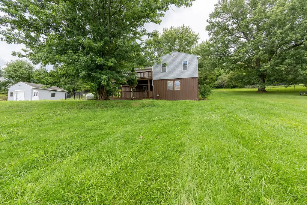 208 Mccleary Road, Hookstown