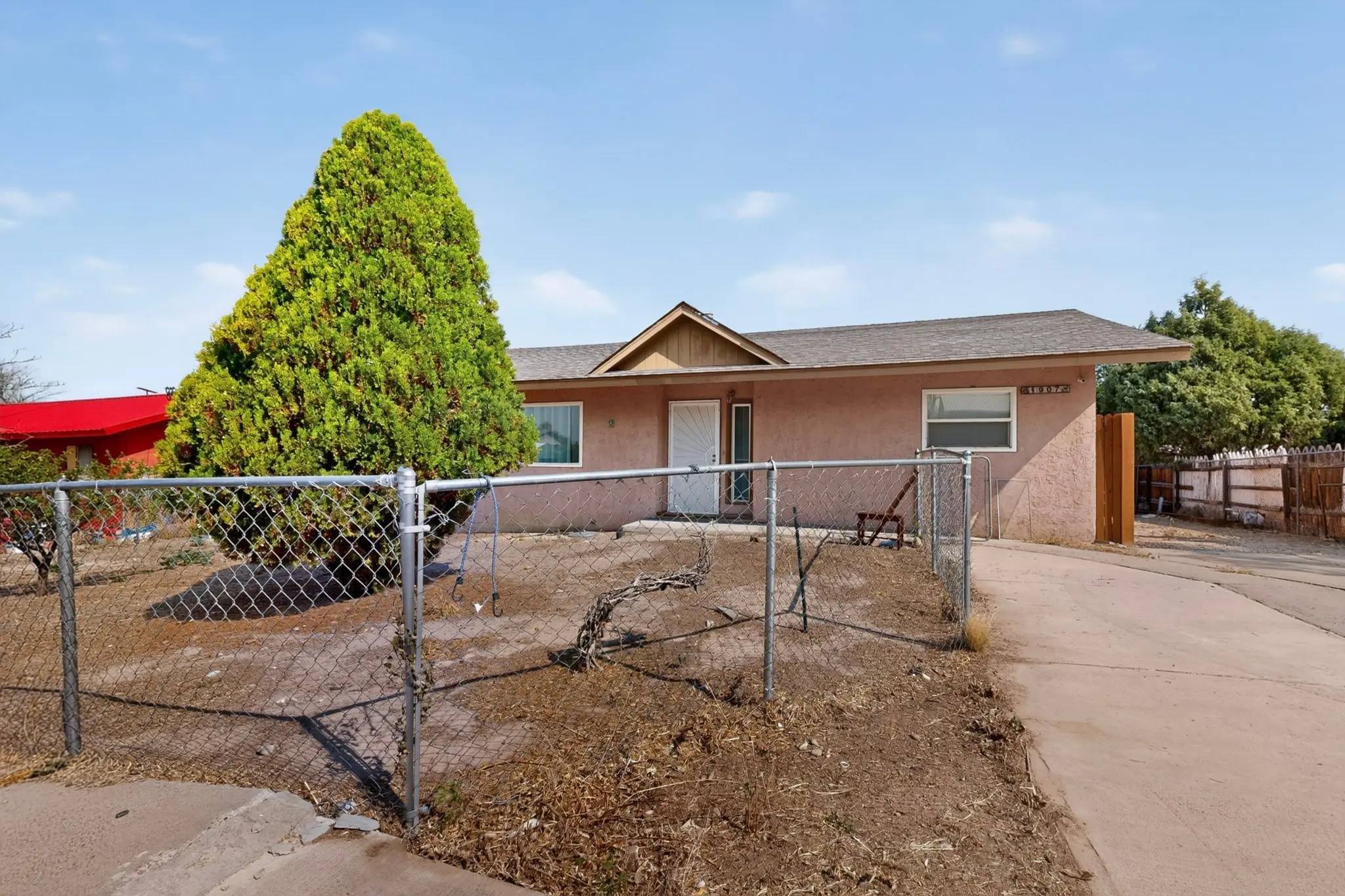 1907 E Shadowood, Espanola