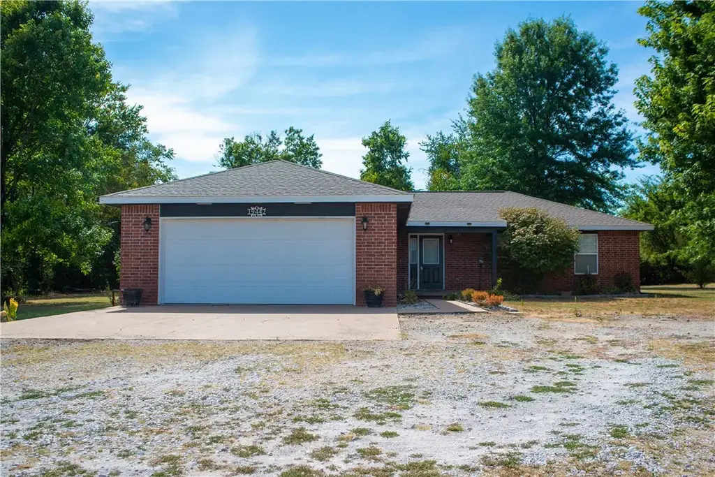 19442 W Highway 12, Gentry