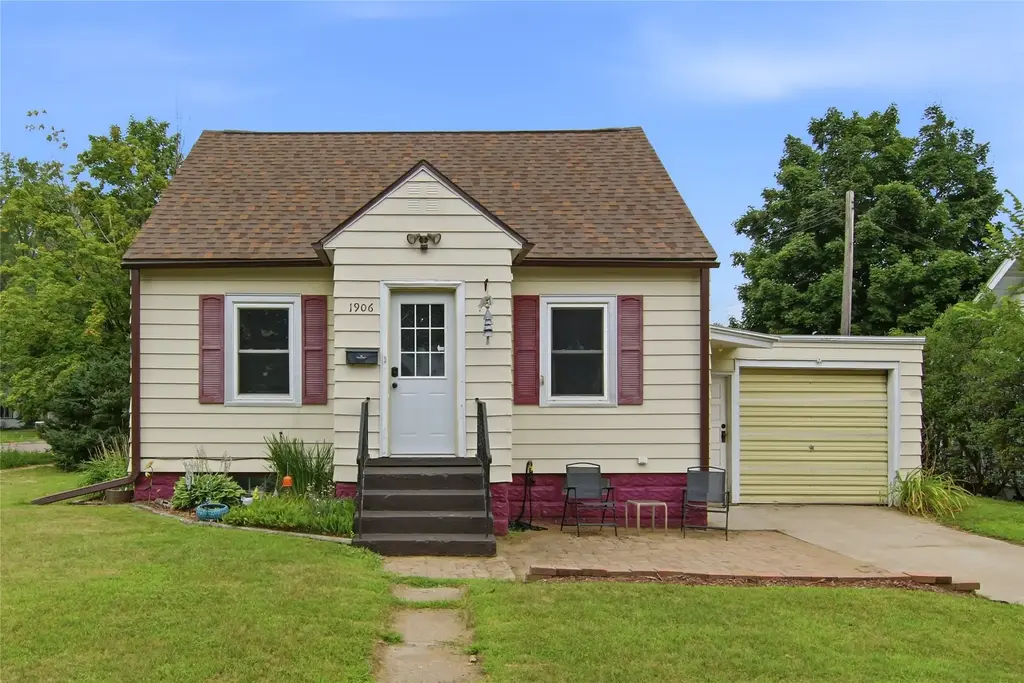 1906 9th Street, Eau Claire