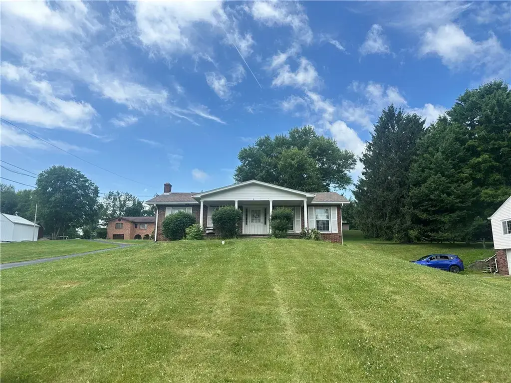 129 Campmeeting Road , Findlay