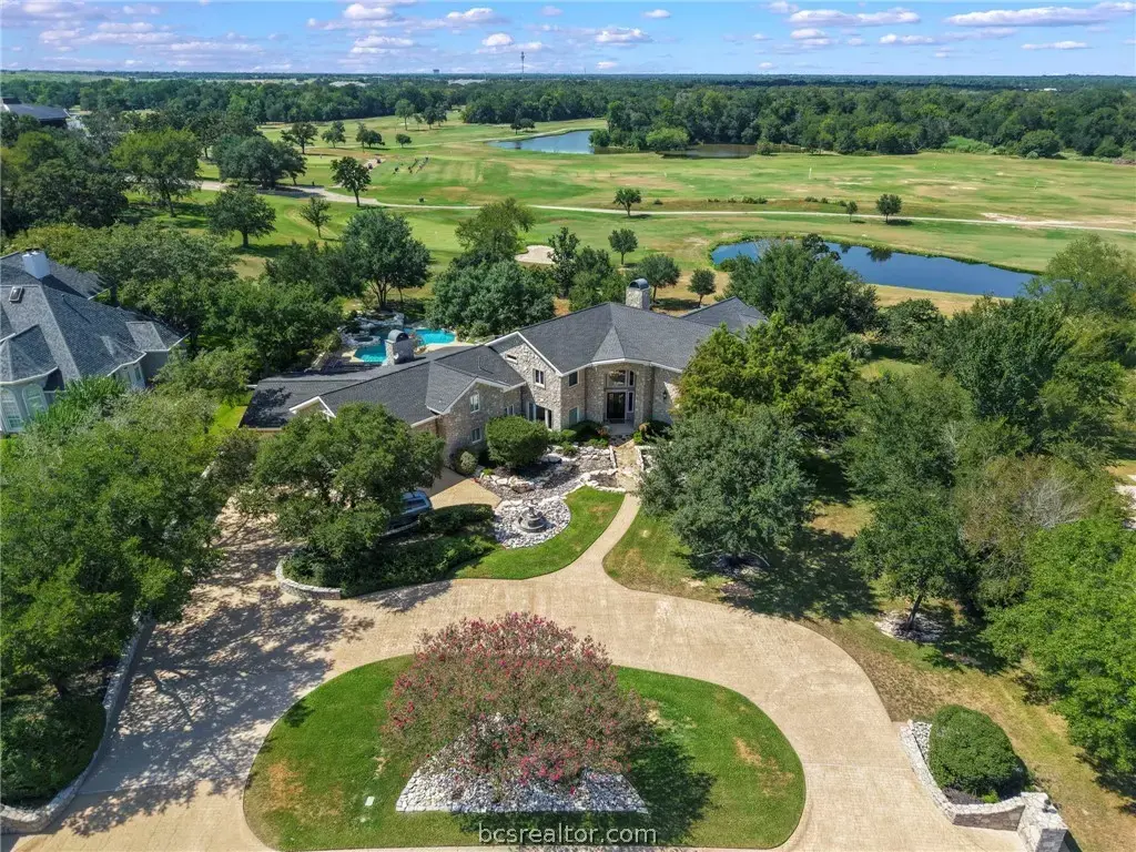 6014 Augusta Circle, College Station