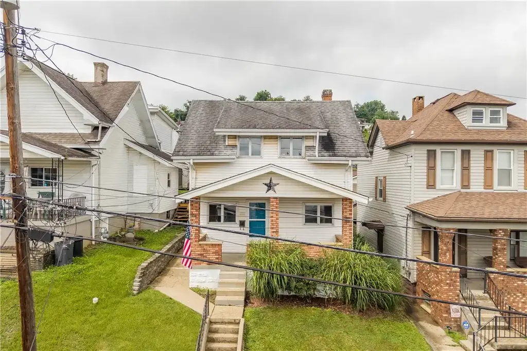 512 Center Avenue , N Charleroi