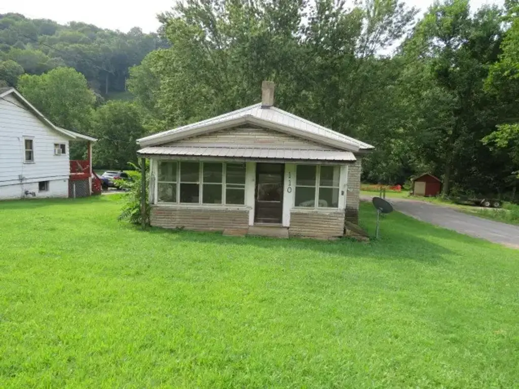110 Cross Creek Road , Avella