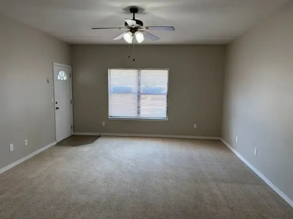 3012 Se J Street 13, Bentonville