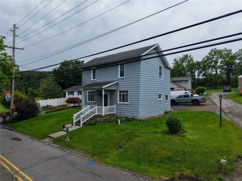 214 Freeport Street, Delmont