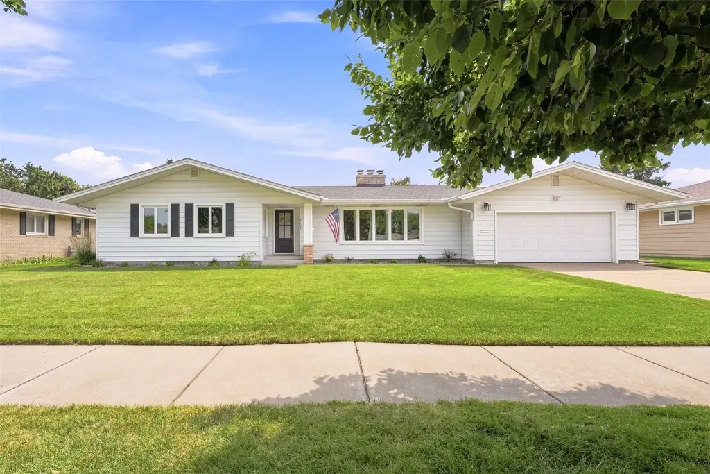 703 E Grant Avenue, Eau Claire