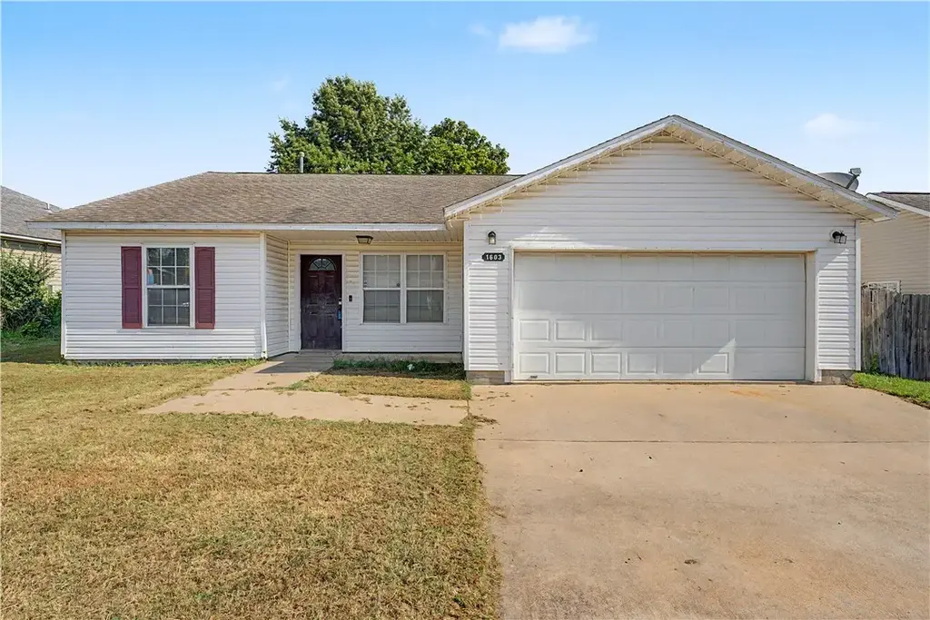 1603 Tanglewood Lane, Siloam Springs