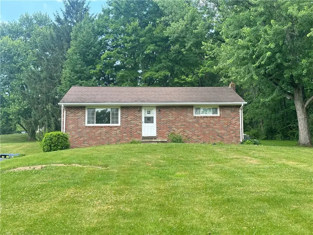 131 Campmeeting Road , Findlay