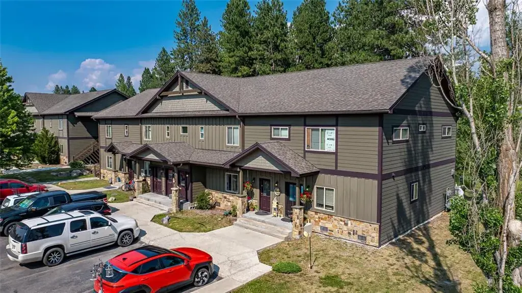 1629 4th Avenue W 107, Columbia Falls