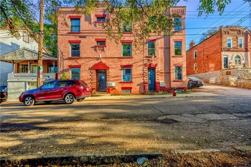 67-69 Lawn Street, Oakland