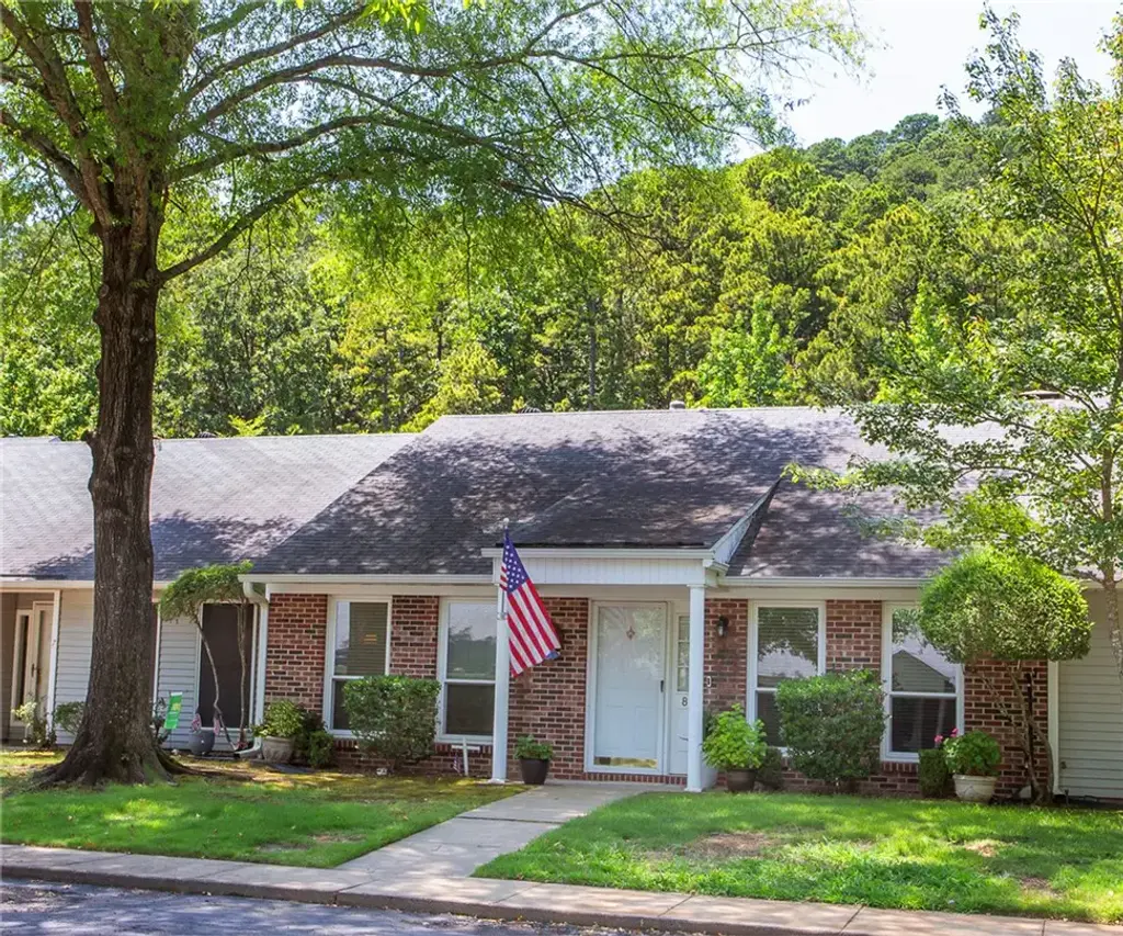 116 Skyline Drive 8, Russellville