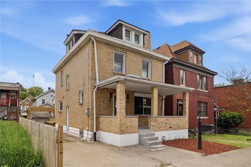 820 Bryn Mawr Road , E Pittsburgh
