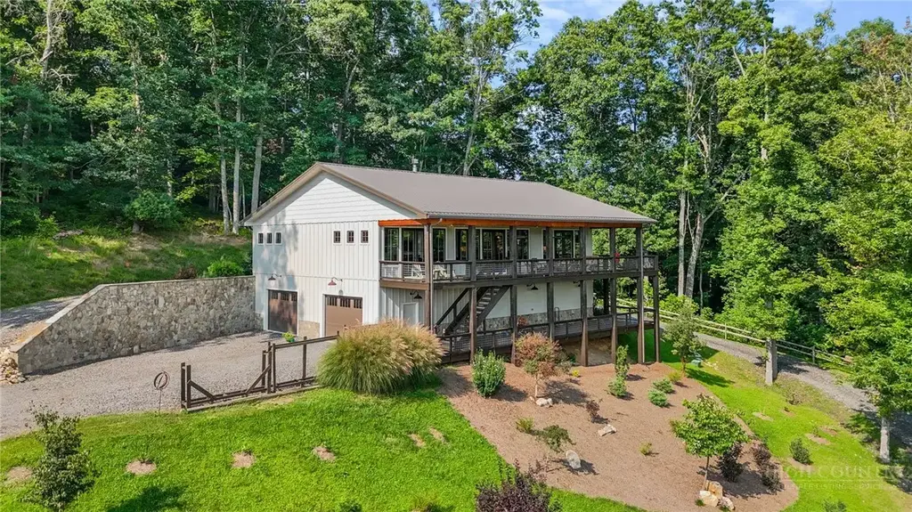 508 River Song Way, Laurel Springs