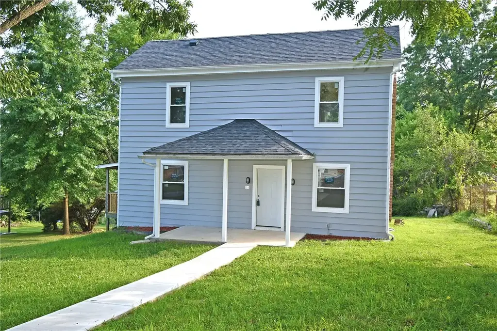 28 Farley Street , South Strabane